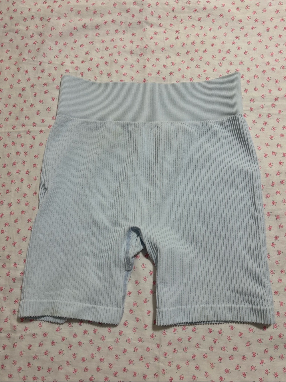 Light blue ribbed athletic biker shorts - Size M